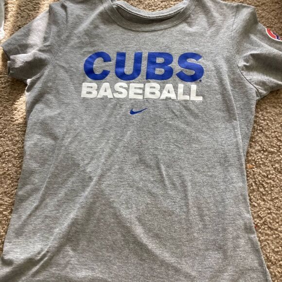 Womens Nike MLB Chicago Cubs Baseball Tshirt - Picture 1 of 3